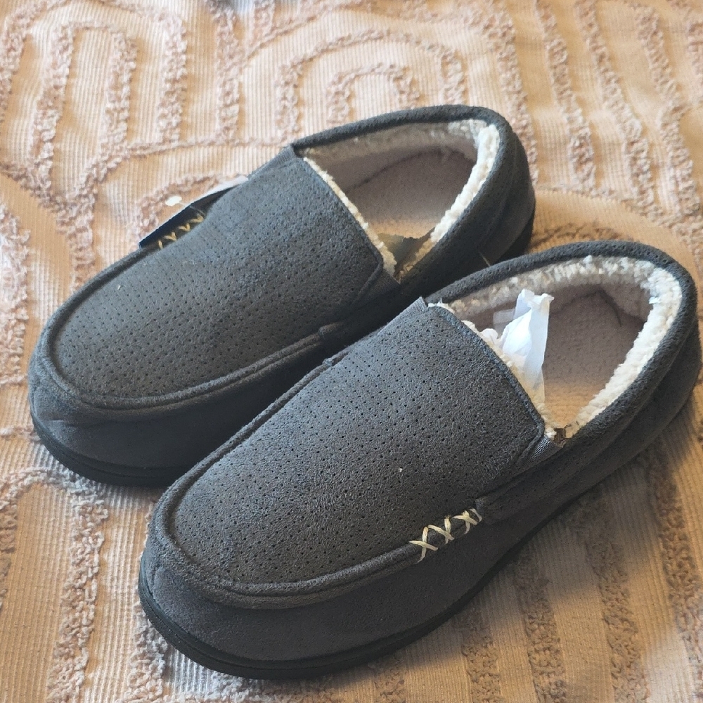 Home Tops Men's Classic Moccasin Slippers In Gray,‎ Size 10, NWT